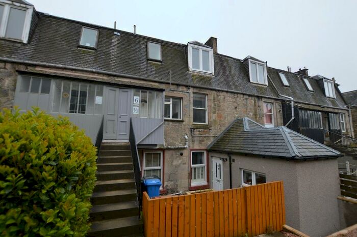2 Bedroom Flat To Rent In / Rose Street (Top Right), Dunfermline, KY12
