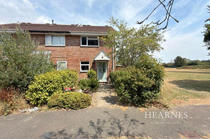2 Bedroom End Of Terrace House For Sale In Axford Close, Muscliff, Bournemouth, BH8