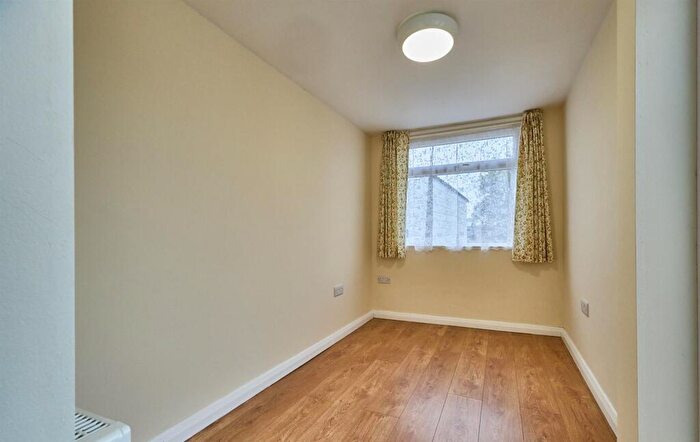 2 Bedroom Bungalow To Rent In Sharpless Road, Burbage, LE10
