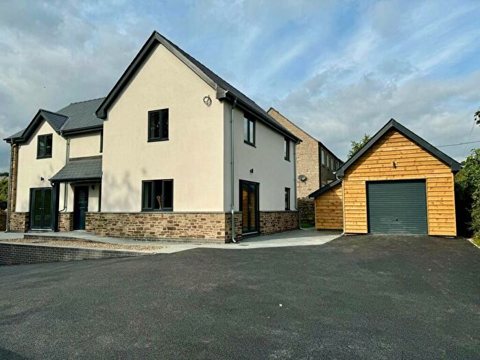 4 Bedroom Detached House For Sale In Oxford Lane, Kington, HR5