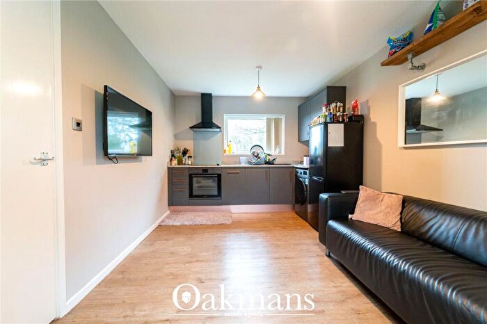 2 Bedroom Apartment To Rent In Metchley Drive, Birmingham, West Midlands, B17