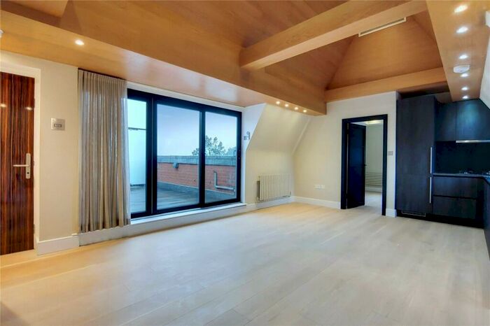 2 Bedroom Apartment To Rent In Fitzjohns Avenue, Hampstead, London, NW3