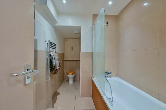 2 Bedroom Flat To Rent In Royal College Street, Camden Town, London, NW1