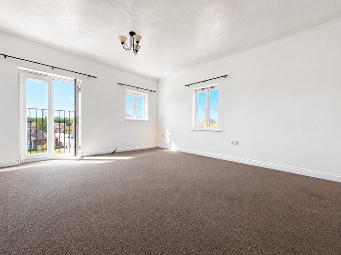 2 Bedroom Flat To Rent In Battery Road, Thamesmead, SE28