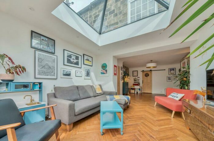 3 Bedroom Terraced House To Rent In Oakford Terrace, Horsforth, Leeds, LS18