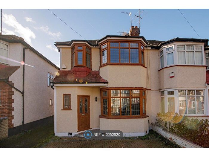 4 Bedroom Semi-Detached House To Rent In Colin Crescent, London, NW9