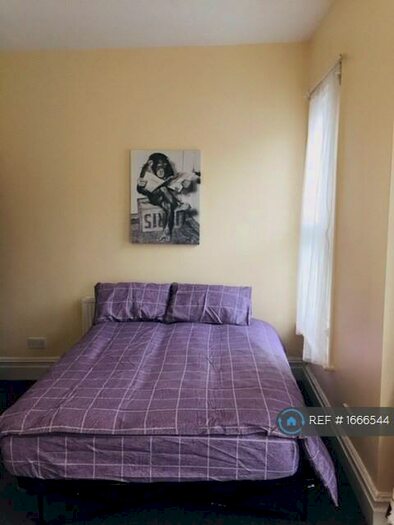 Studio To Rent In Eade Road, London, N4