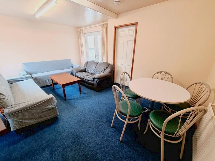 5 Bedroom Terraced House To Rent In Tachbrook Road, Leamington Spa, Warwickshire, CV31