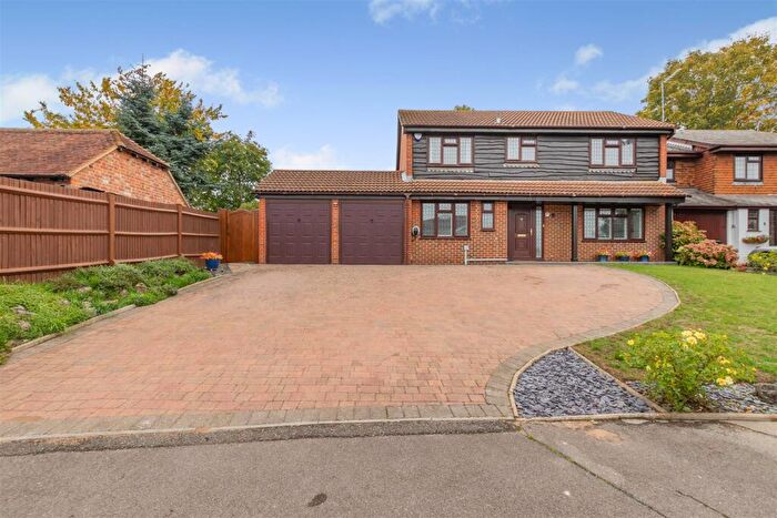 4 Bedroom Detached House For Sale In Leney Road, Wateringbury, Maidstone, ME18