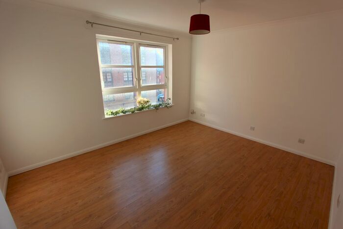 2 Bedroom Flat To Rent In Elbe Street, Edinburgh, EH6