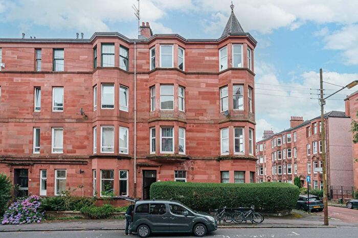 2 Bedroom Flat For Sale In Garrioch Road, North Kelvinside, G20