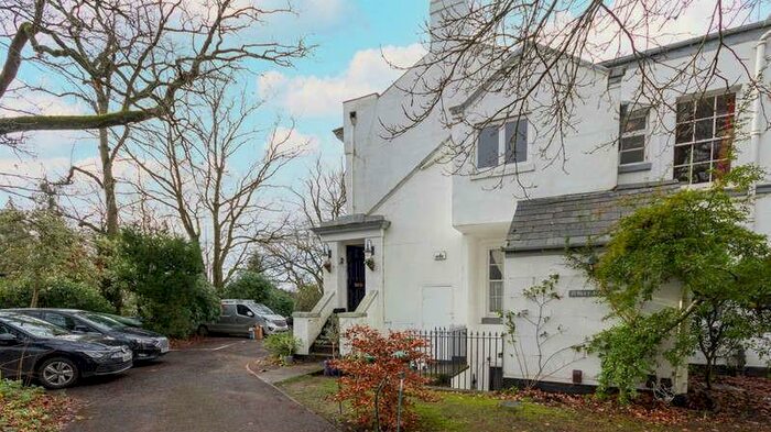 2 Bedroom Apartment To Rent In Old Church Road, Harborne, Birmingham, B17