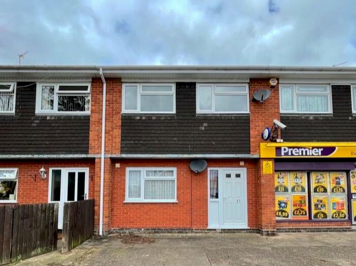 2 Bedroom Flat To Rent In The Lakes Road, Bewdley, DY12