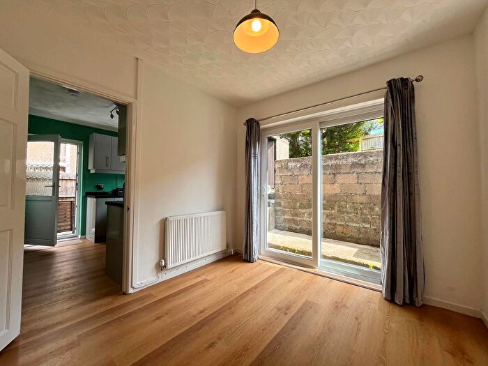 3 Bedroom Semi-Detached House To Rent In Almond Avenue, Risca, NP11