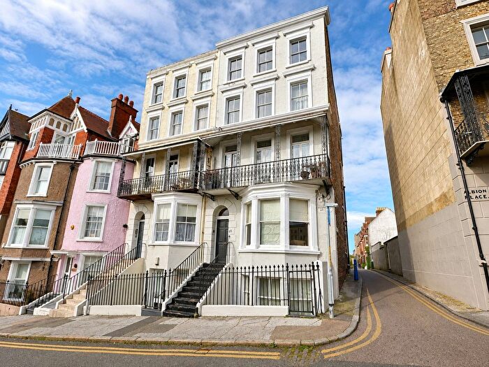 1 Bedroom Flat To Rent In Albion Hill, Ramsgate, Kent, CT11