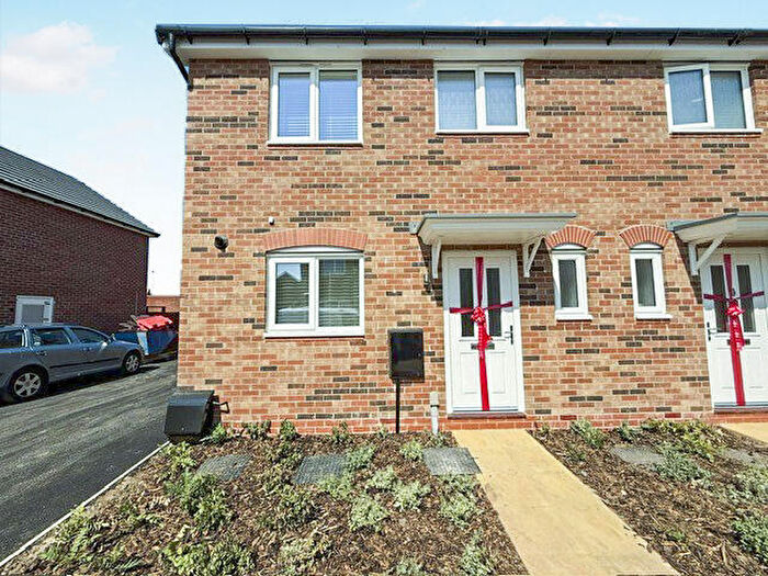 3 Bedroom Semi-Detached House To Rent In Starina Avenue, Nottingham, NG12