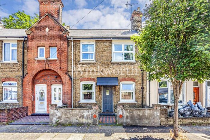 2 Bedroom Flat To Rent In Junction Road, London, N17