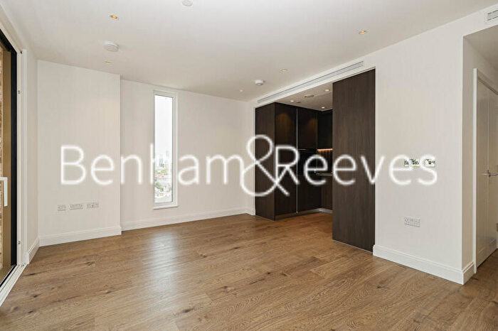 2 Bedroom Apartment To Rent In Juniper Garden, Vauxhall, SE11