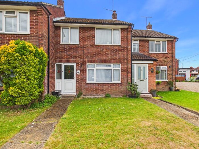 3 Bedroom Terraced House For Sale In Whitepit Lane, Flackwell Heath, High Wycombe, Buckinghamshire, HP10