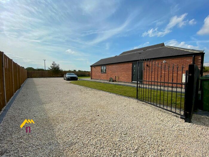 2 Bedroom Bungalow To Rent In Mill Lane, Rawcliffe, DN14