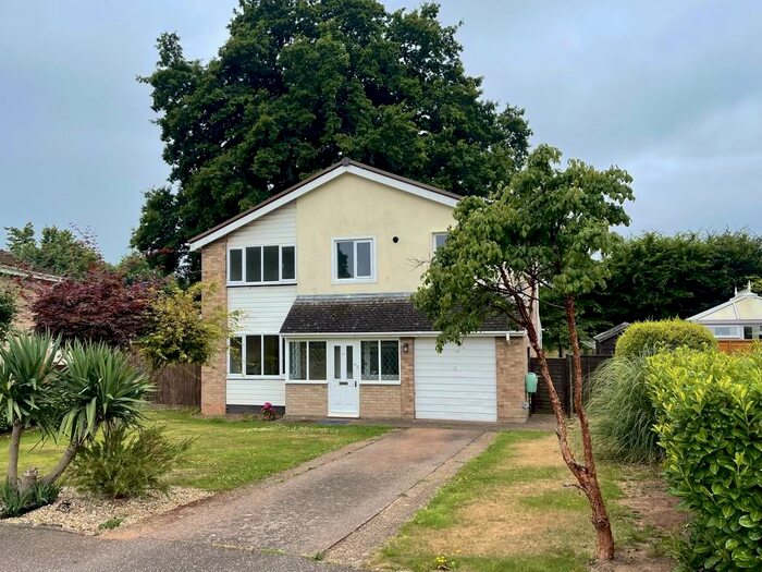 4 Bedroom Detached House To Rent In Winslade Park, Clyst St Mary, EX5