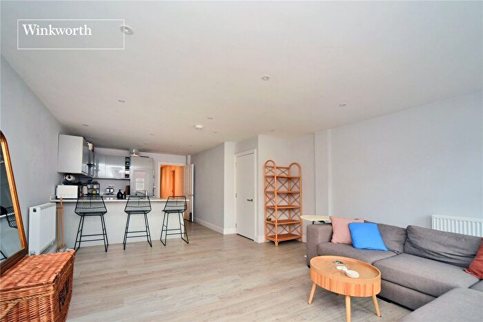 2 Bedroom Flat To Rent In Market Parade, High Street, Ewell, Epsom, KT17