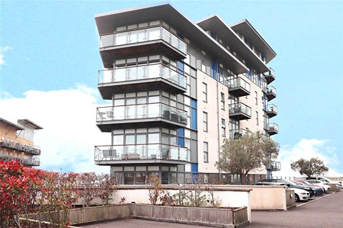 2 Bedroom Flat To Rent In Bessborough House, Carmichael Avenue, Ingress Park, DA9