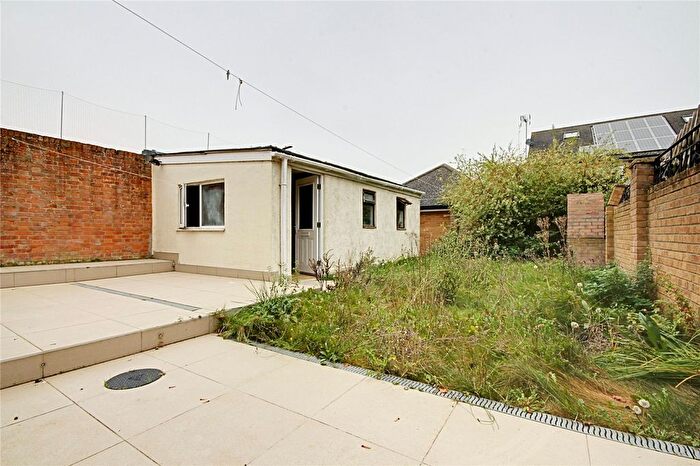 3 Bedroom Detached House To Rent In Friends Avenue, Cheshunt, Waltham Cross, Hertfordshire, EN8