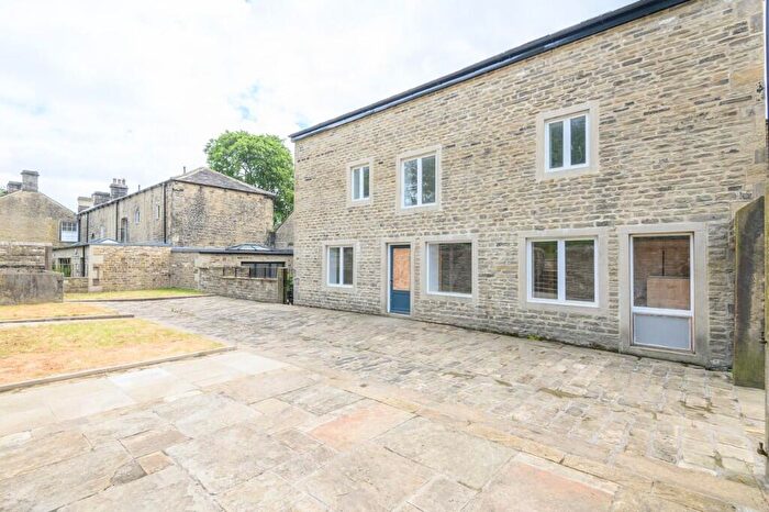 4 Bedroom Barn Conversion For Sale In The Barn, Lea Gardens, Sowerby Bridge, West Yorkshire, HX6