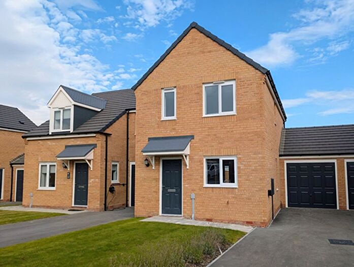 3 Bedroom Semi-Detached House To Rent In Frickley Drive, South Elmsall, Pontefract, West Yorkshire, WF9