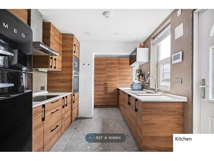 2 Bedroom Maisonette To Rent In Liddon Road, Bromley, BR1