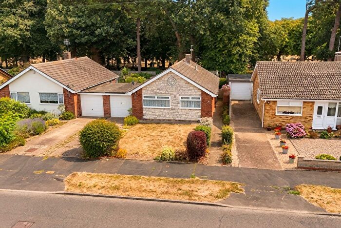 2 Bedroom Detached Bungalow For Sale In Brooke Avenue, Caister-On-Sea, Great Yarmouth, NR30