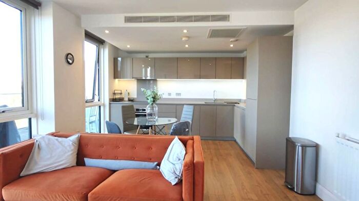1 Bedroom Flat To Rent In Violet Road, London, E3