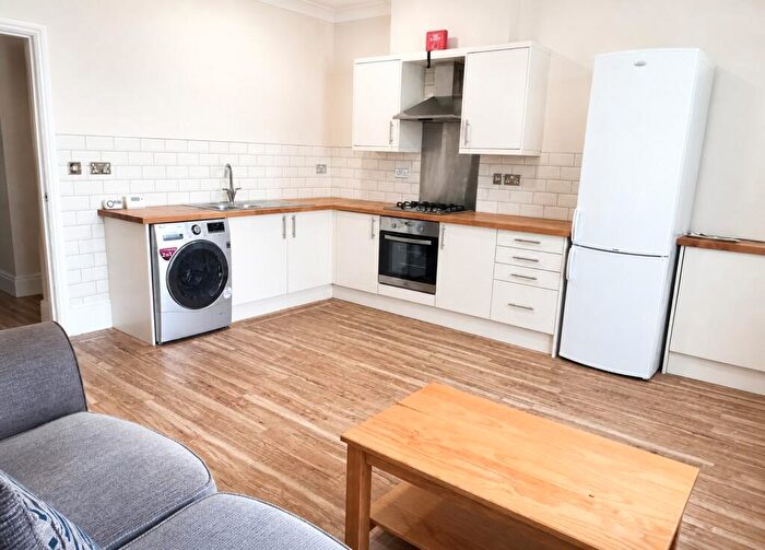 2 Bedroom Flat To Rent In Belle Grove Terrace, Newcastle Upon Tyne, NE2