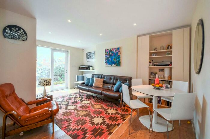 2 Bedroom Flat To Rent In Oseney Crescent, Kentish Town, London, NW5