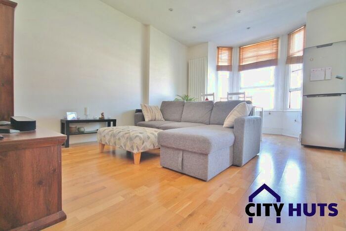 2 Bedroom Flat To Rent In Primrose Gardens, London, NW3