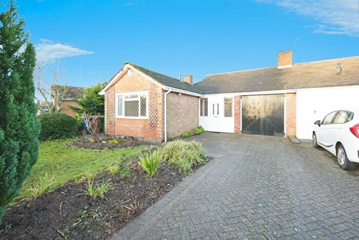 3 Bedroom Semi-Detached Bungalow For Sale In Blythe Avenue, Balsall Common, Coventry, CV7