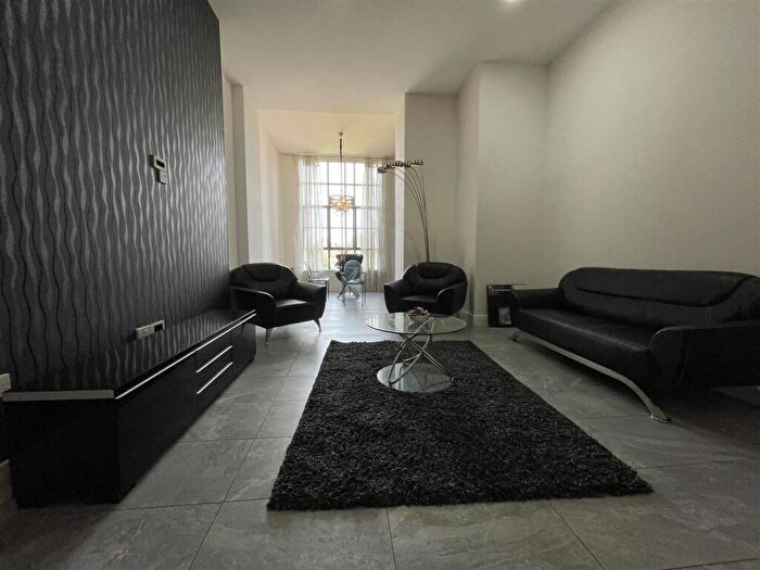 2 Bedroom Apartment To Rent In Empire House, Mount Stuart Square, Cardiff, CF10