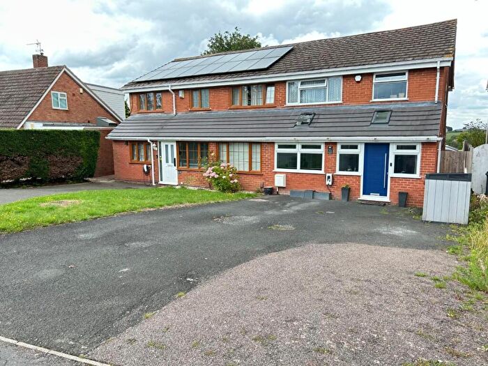4 Bedroom Semi-Detached House For Sale In Parklands Avenue, Royal Leamington Spa, CV32