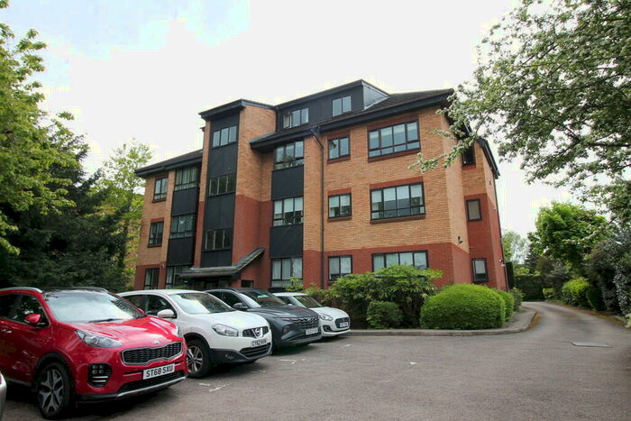 1 Bedroom Apartment To Rent In Bycullah Road, Enfield, EN2