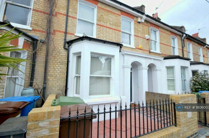 6 Bedroom Terraced House To Rent In Wingfield Street, London, SE15