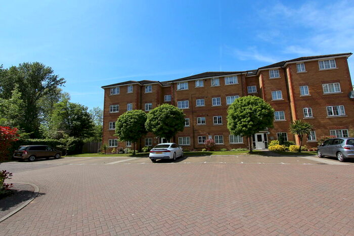 2 Bedroom Apartment To Rent In Postmasters Lodge, HA5