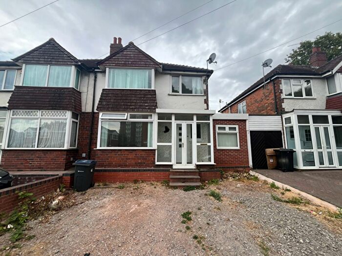3 Bedroom Semi-Detached House To Rent In Yew Tree Lane, Birmingham, B26