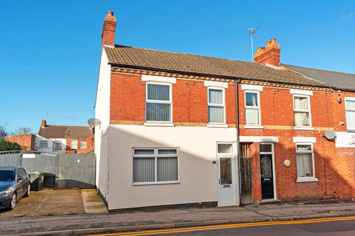 2 Bedroom End Of Terrace House For Sale In Station Road, Rushden, NN10