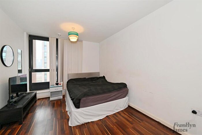 1 Bedroom Apartment For Sale In Hallsville Road, London, E16