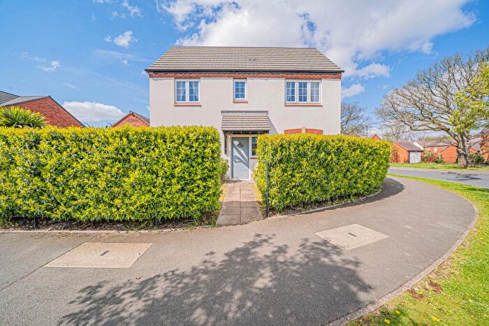 3 Bedroom Detached House For Sale In Dewberry Road, Tidbury Green, B90