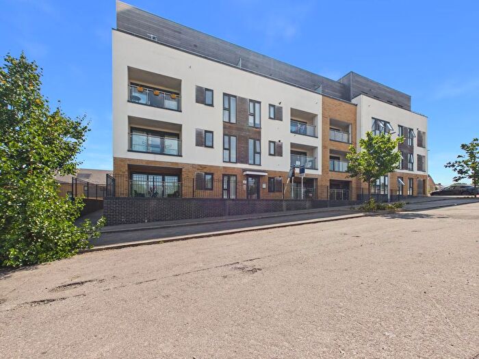 2 Bedroom Flat For Sale In Bowen Road, Locking Parklands, Weston Super Mare, BS24