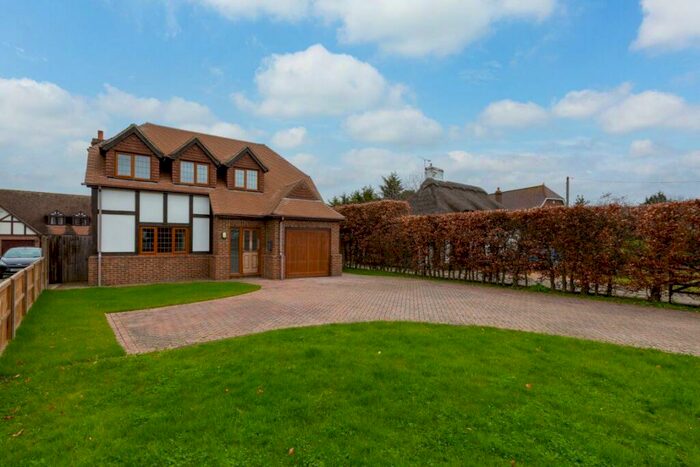 4 Bedroom Detached House To Rent In Church Road, Hartley, DA3