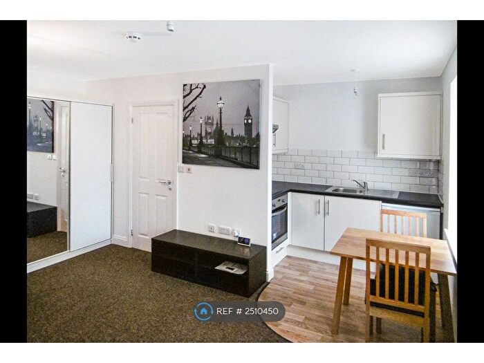 Studio To Rent In Hucknall, Nottinghamshire, NG15