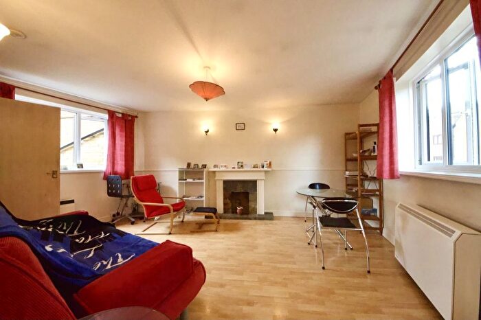 1 Bedroom Flat To Rent In Brunswick Quay, London, SE16